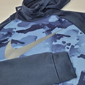 Nike Hoodie Men Medium Army Camo Blue Therma‎ Pullover Training Center Swoosh